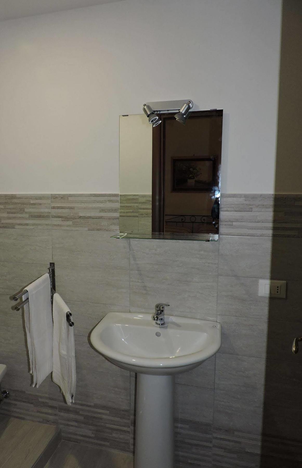 Living Rome Ottaviano B&B Екстериор снимка